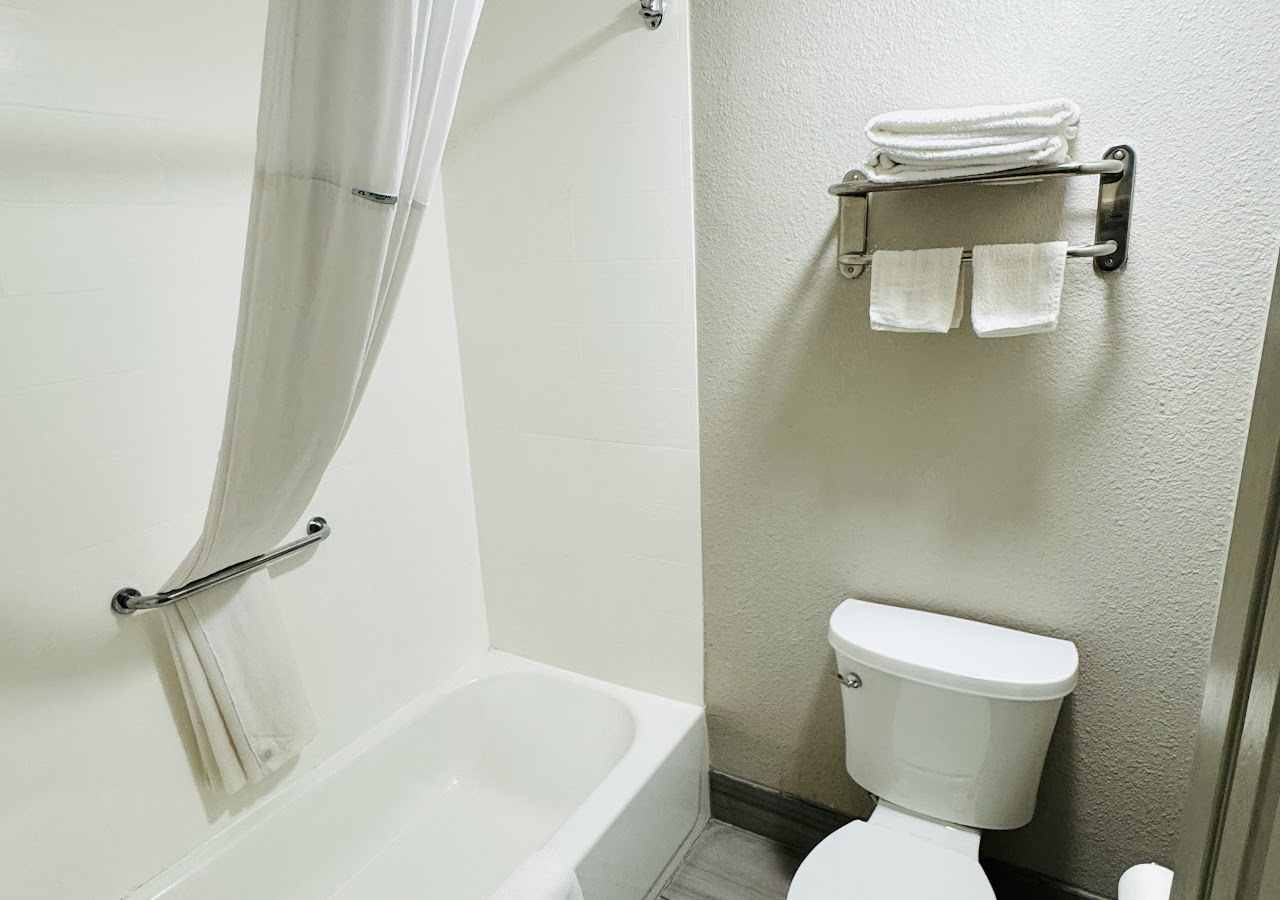 HomeLodge Newnan — photo 3