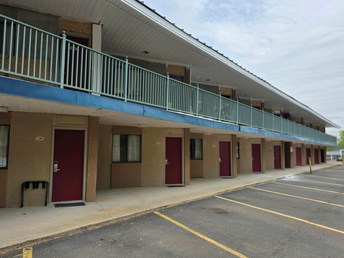 Red Roof Inn Green Brook — photo 1