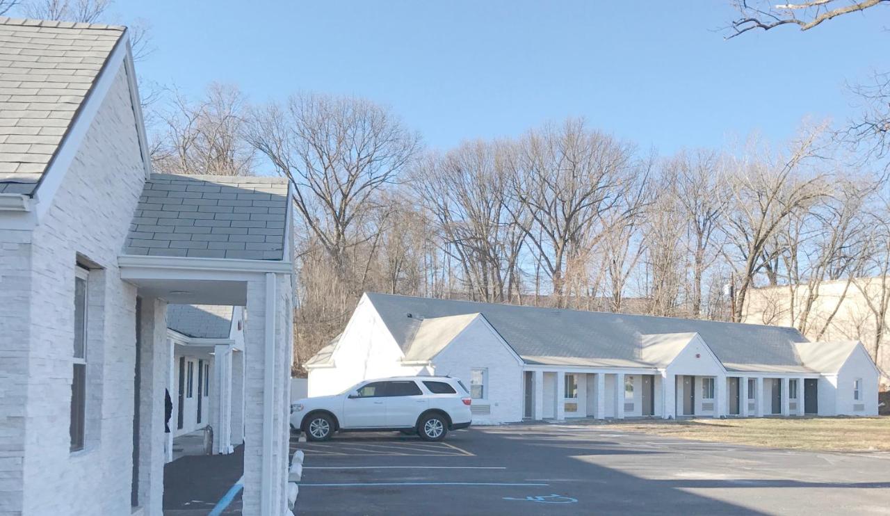 Ramsey Inn & Suites — photo 1