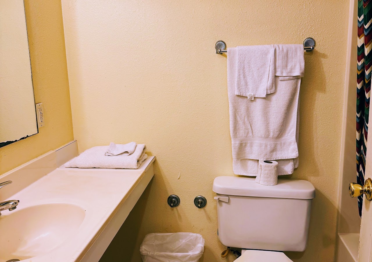 Coast Motel — photo 3