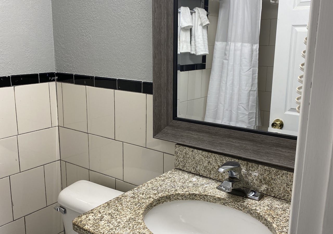 Economy Inn Motel — photo 3