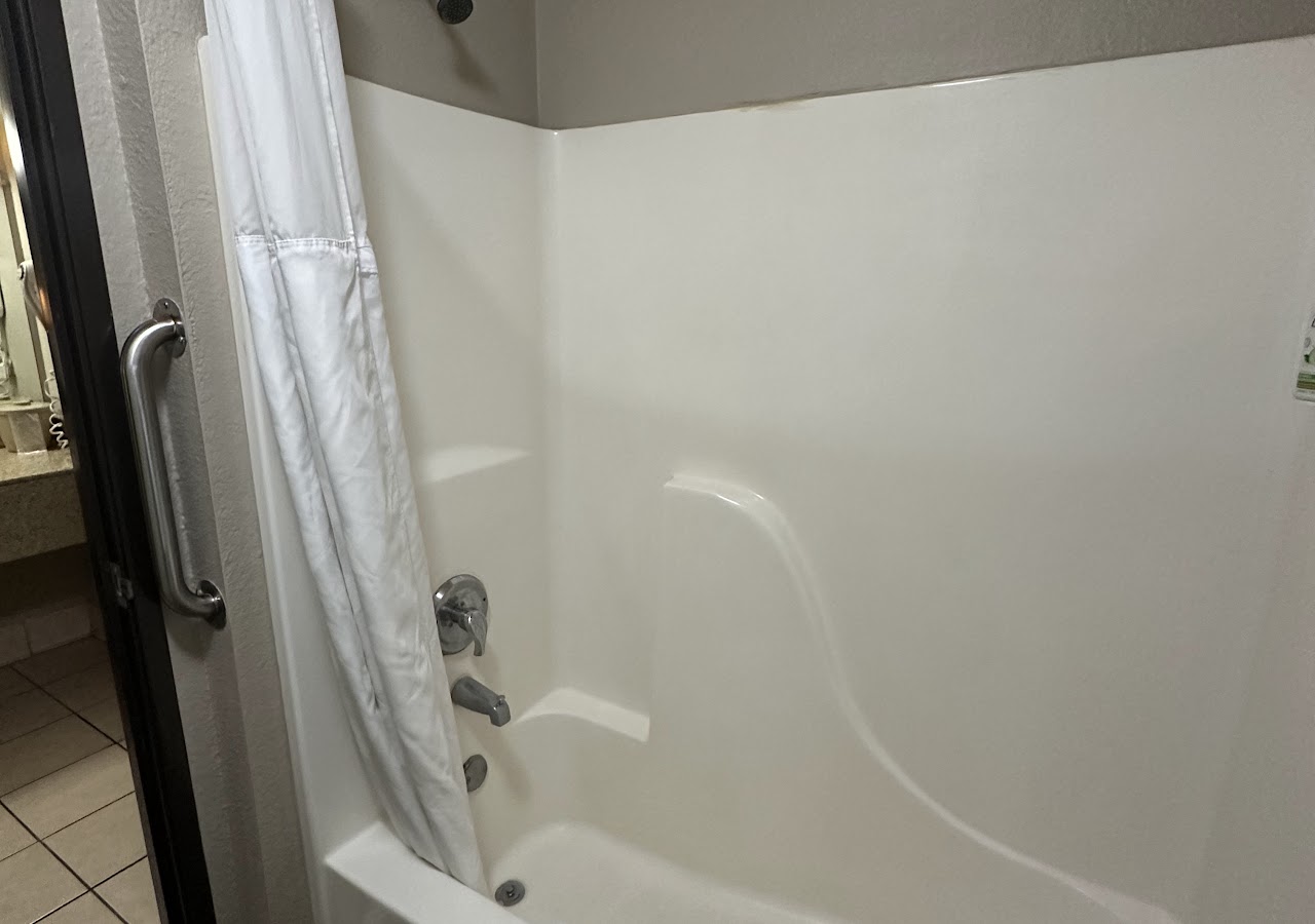 Amara Inn and Suites — photo 3