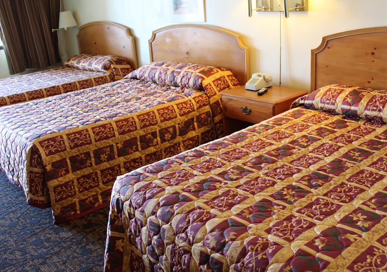 -Travelers Inn & Suites-Craig — photo 2
