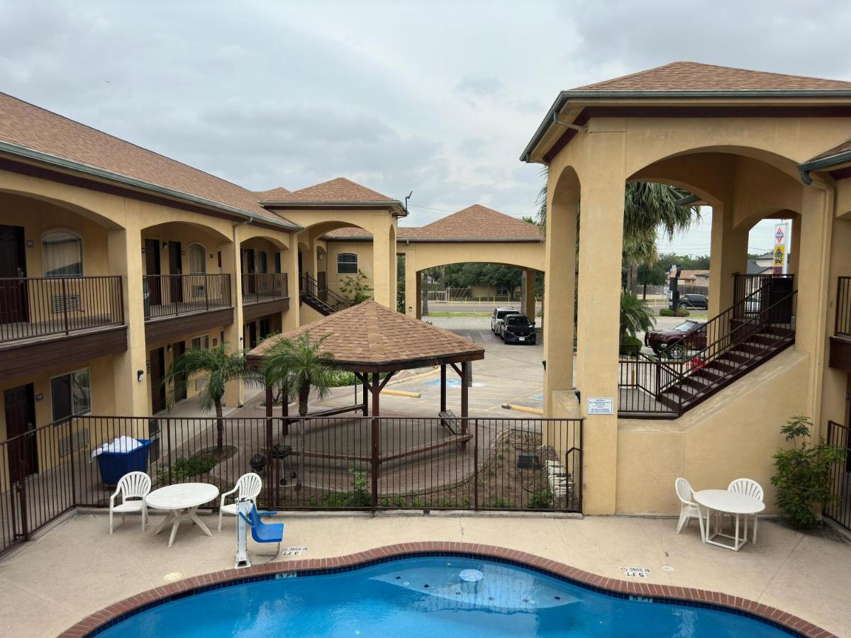Texas Inn and Suites RGV — photo 1