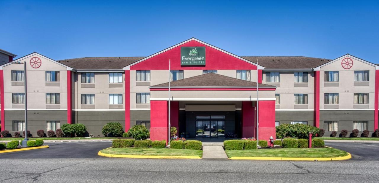 Evergreen Hotel & Suites — photo 1