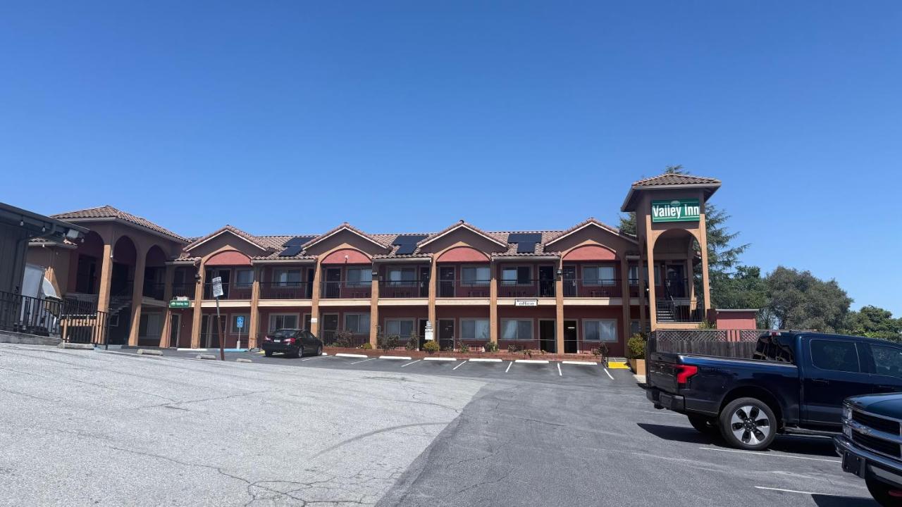 Valley Inn — photo 1