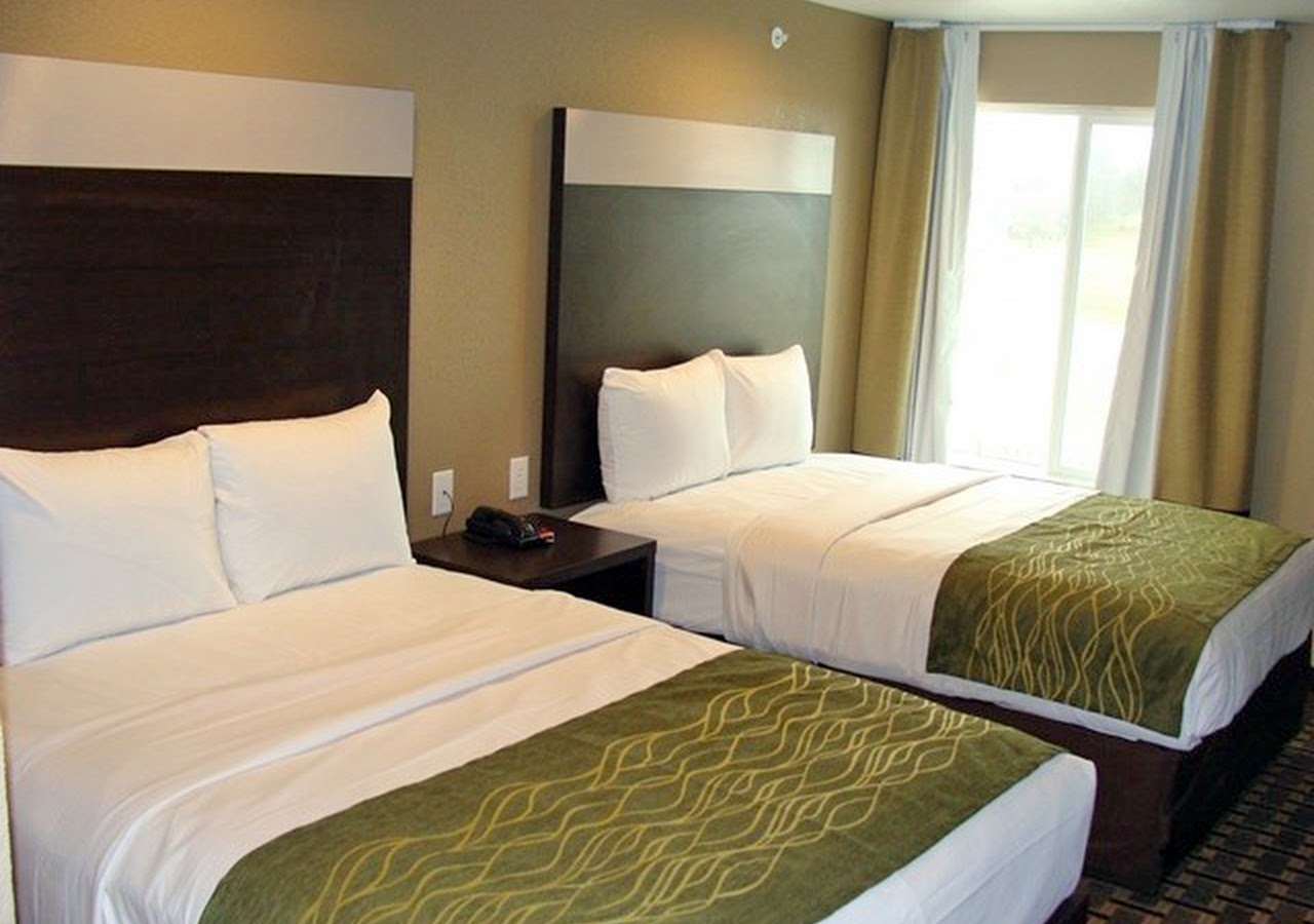 West Worth Inn & Suites — photo 1