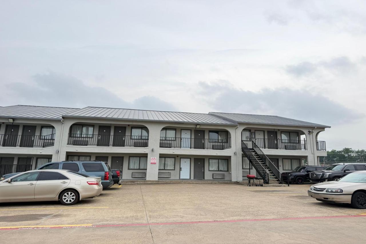 Delux Inn Mesquite — photo 1