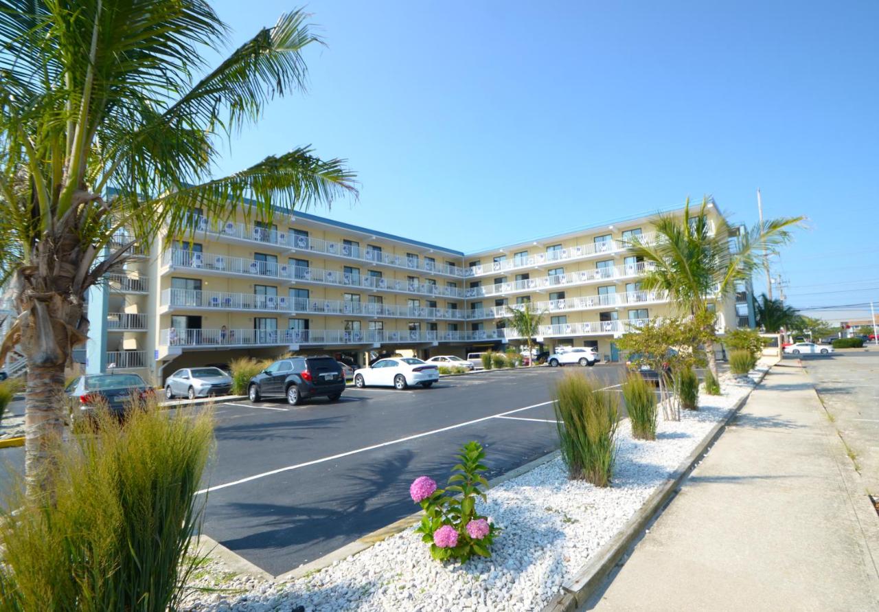 Coastal Palms Beach Hotel — photo 1