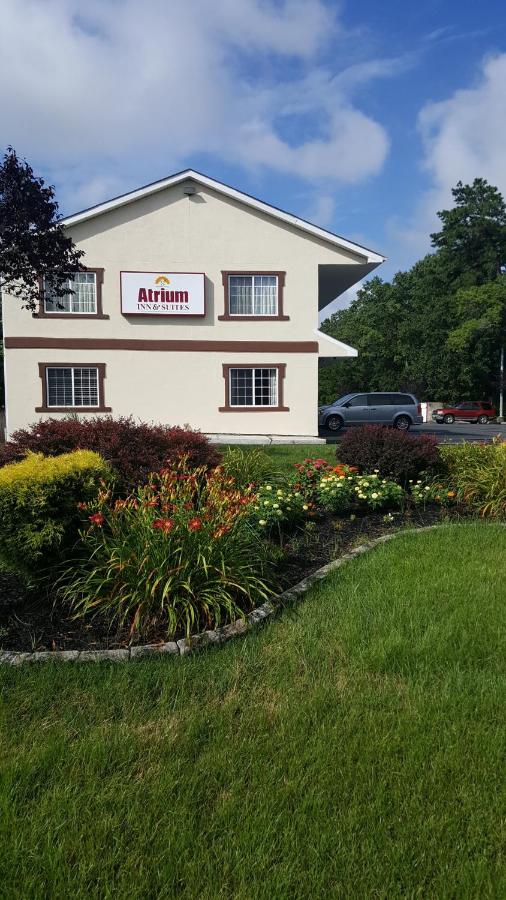 Atrium Inn & Suites — photo 1