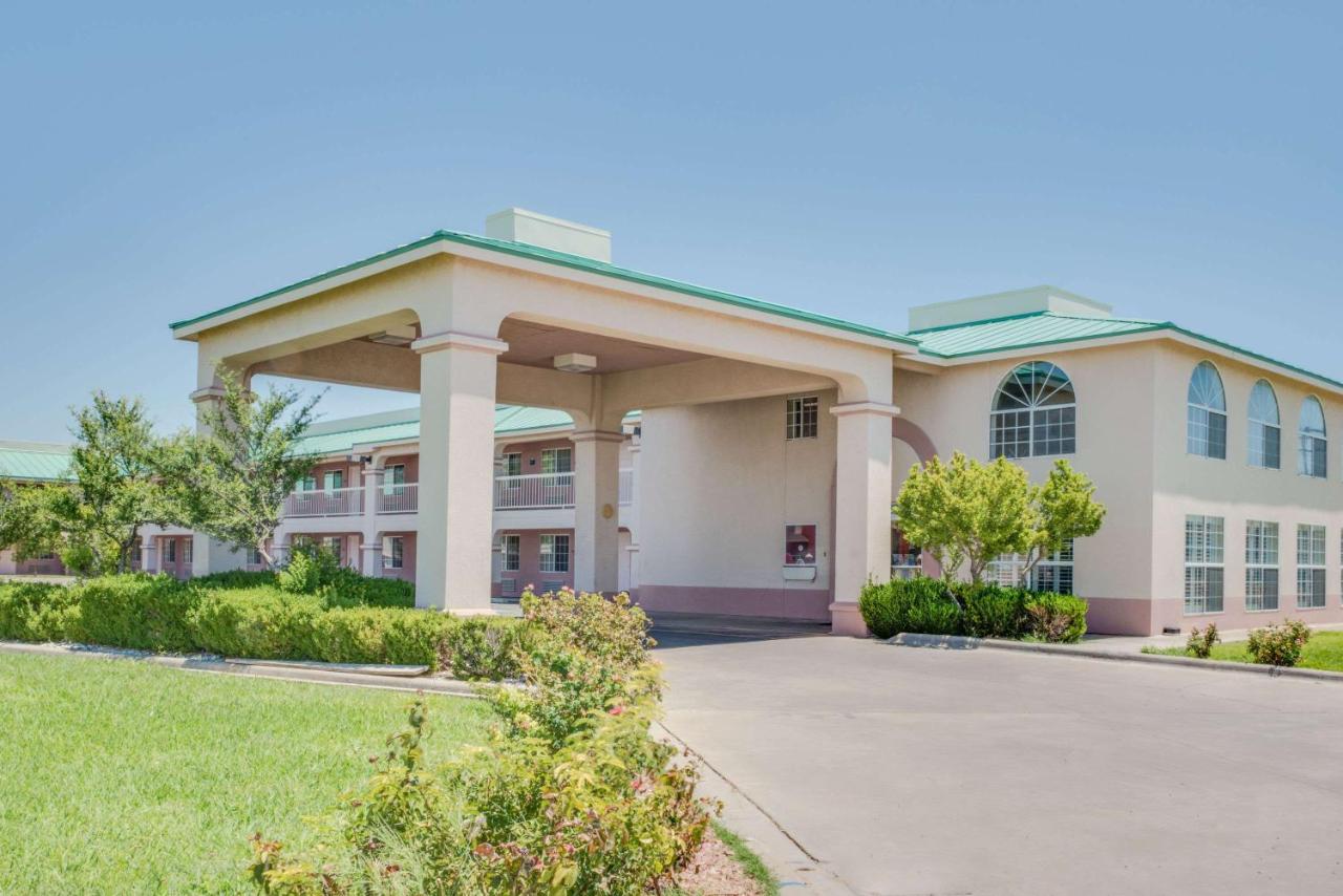 All Inn Hotel — photo 1