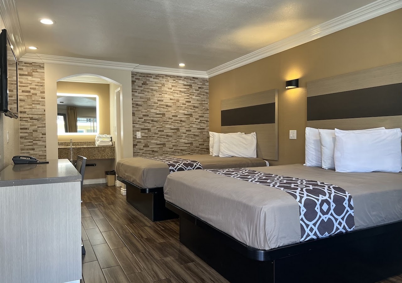 Walnut Inn & Suites — photo 2