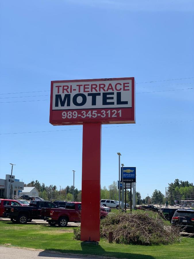 Tri Terrace Motel — photo 1