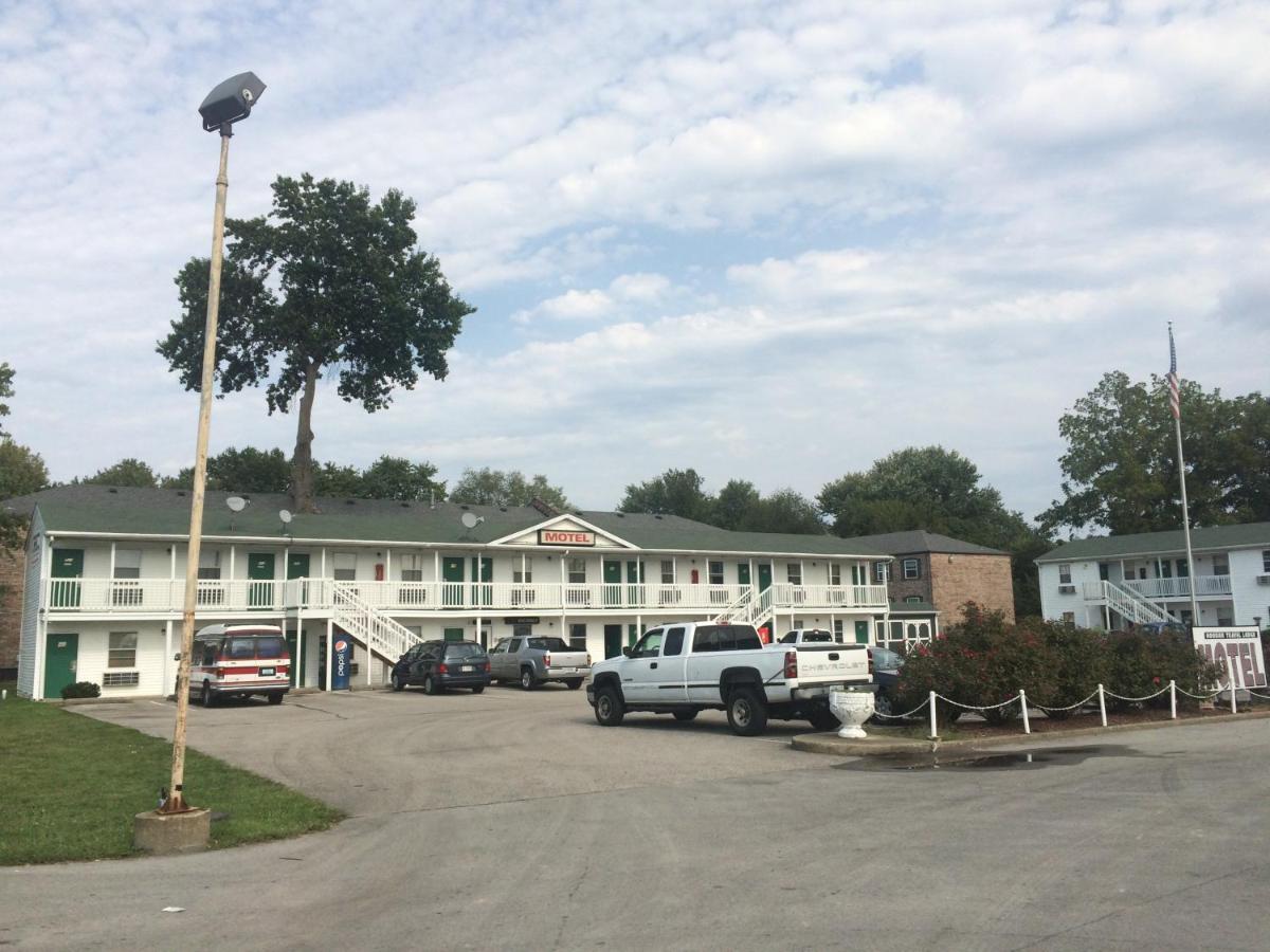 Travelodge-Hoosier — photo 1