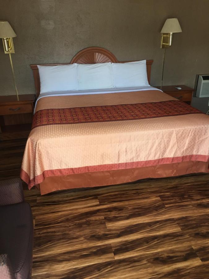 Hilltop Inn — photo 1