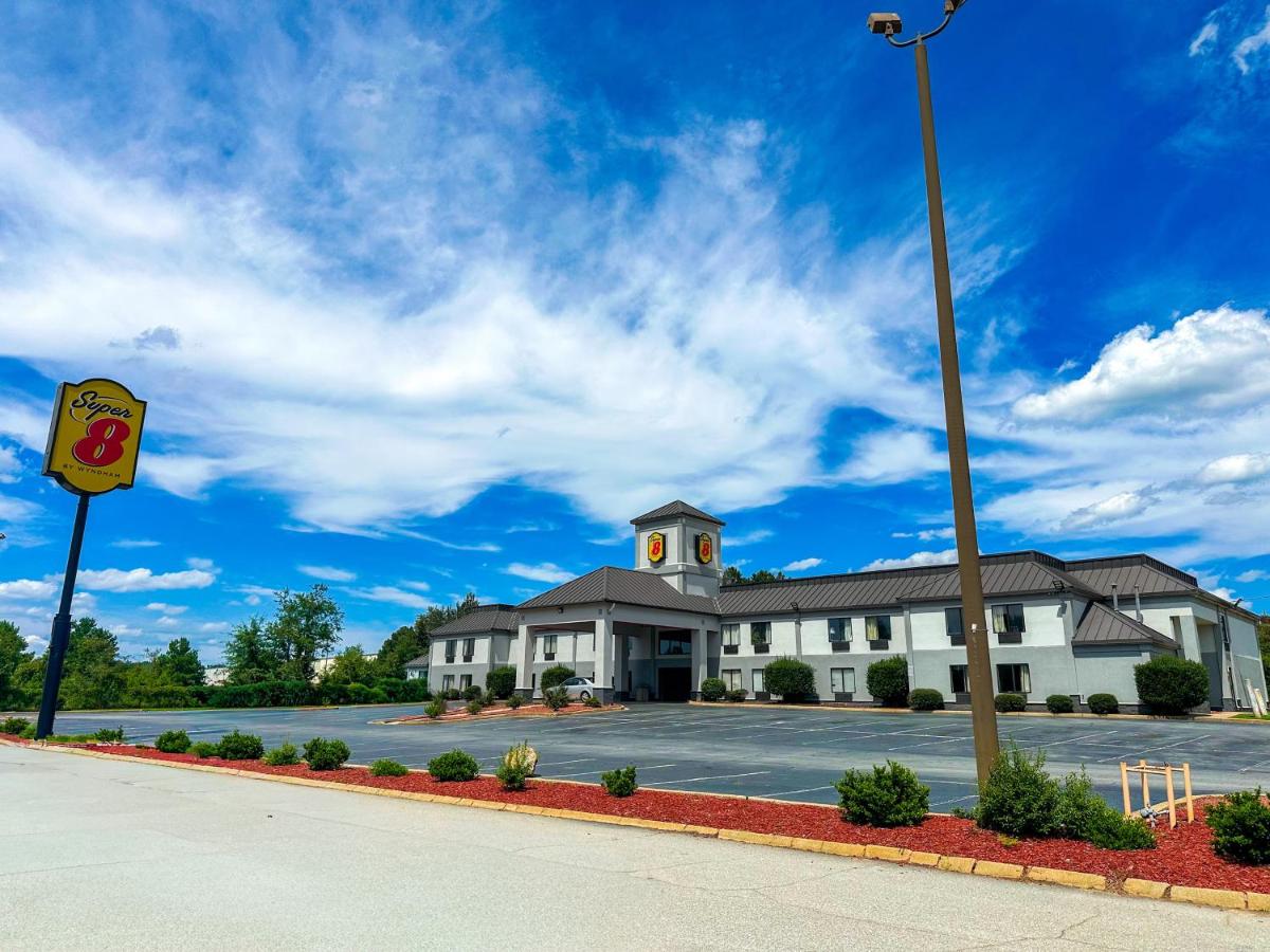 Super Inn — photo 1