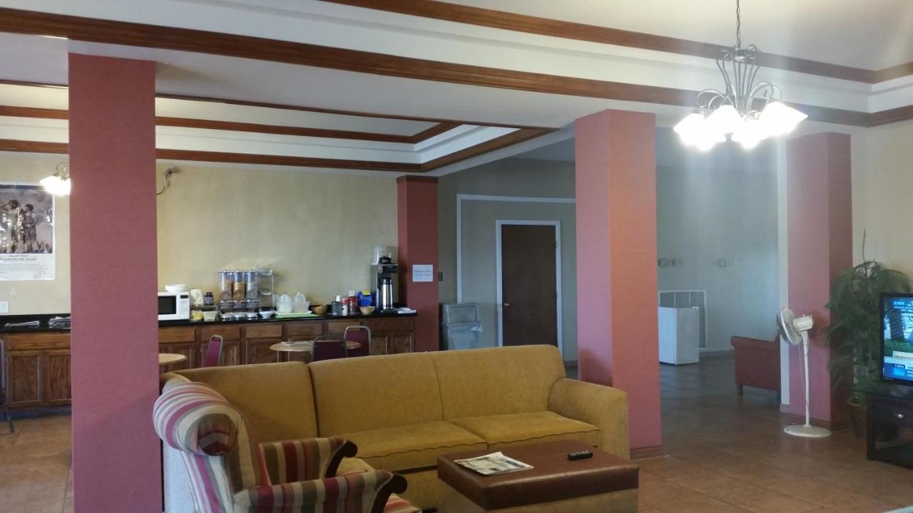 Executive Inn — photo 1