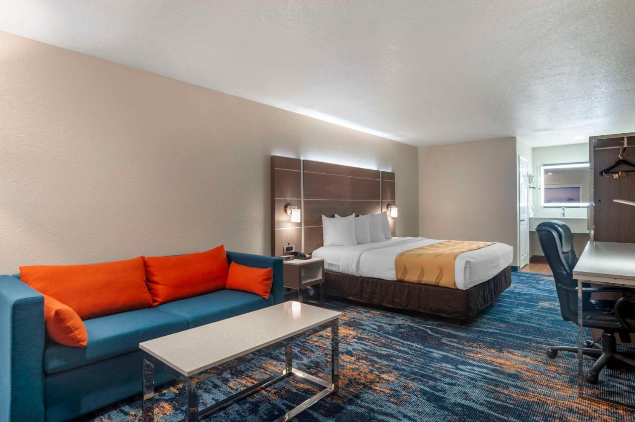Dutt's Relax Inn — photo 1