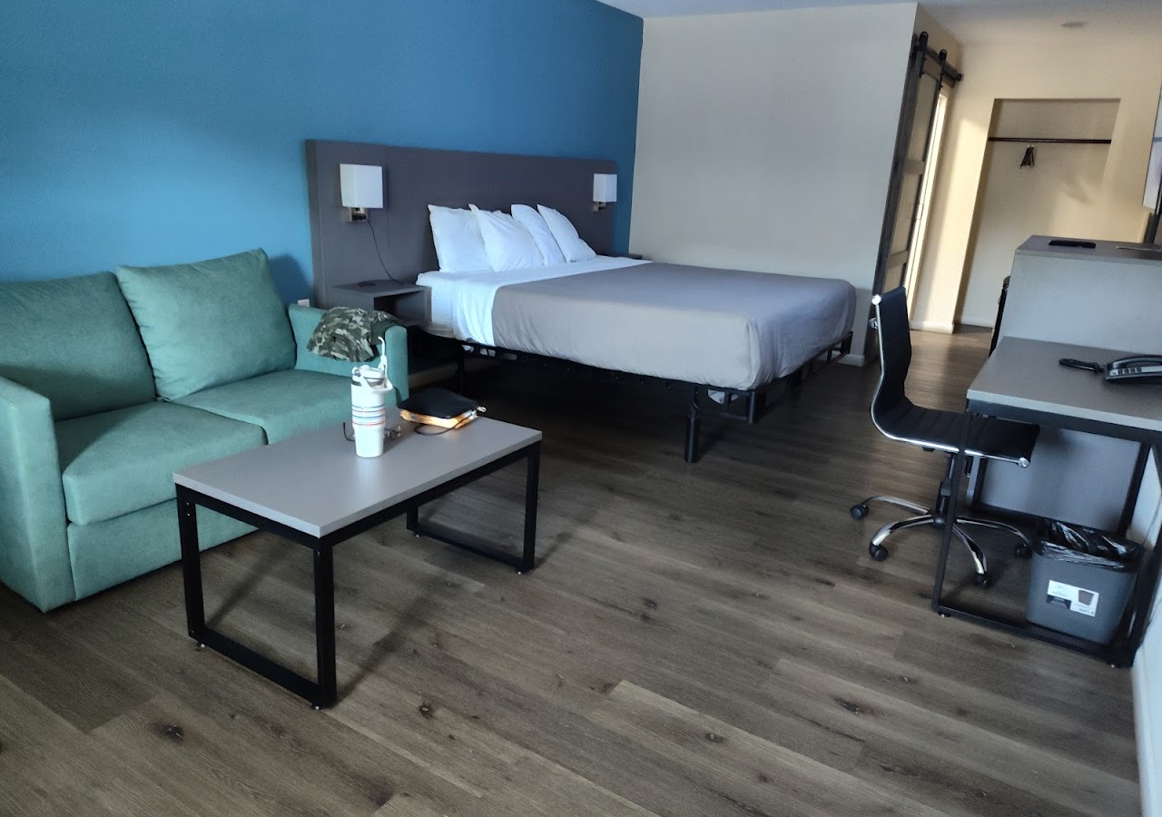 Bourbon Capital Inn — photo 2