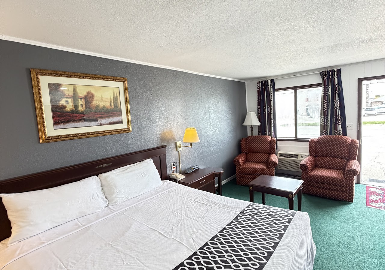 Gateway Inn, Sullivan, IL — photo 2