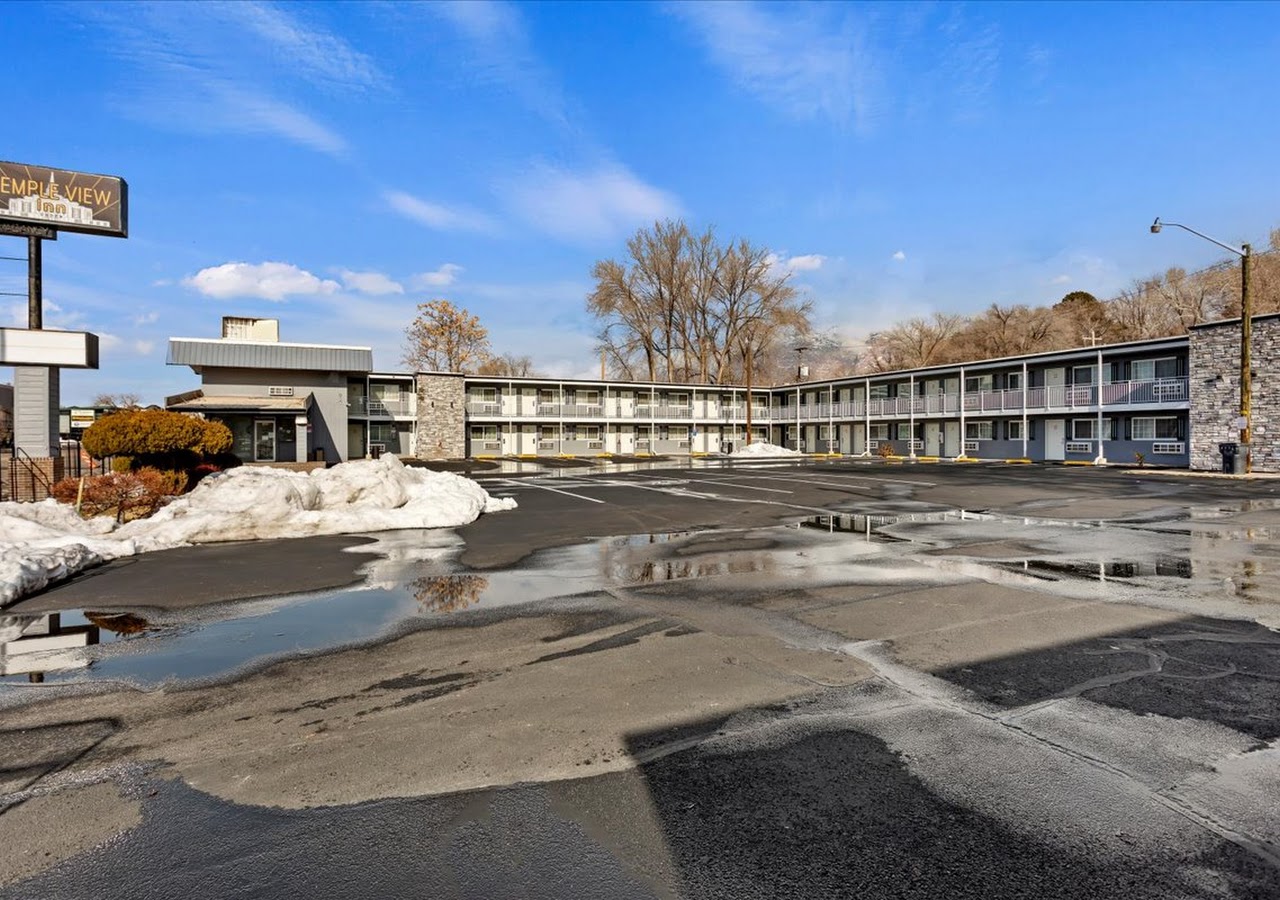Temple View Inn — photo 1
