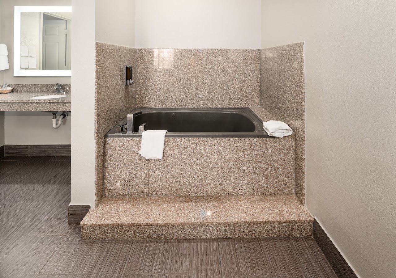 Moonlight Suites - Houston/George Bush Int'l Airport — photo 3