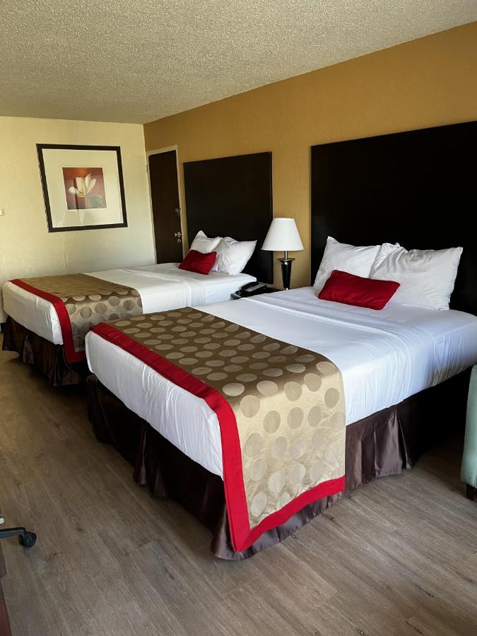 Travel Inn — photo 1