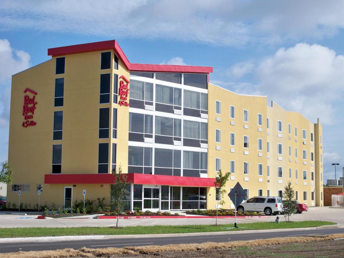 Deluxe Inn — photo 1