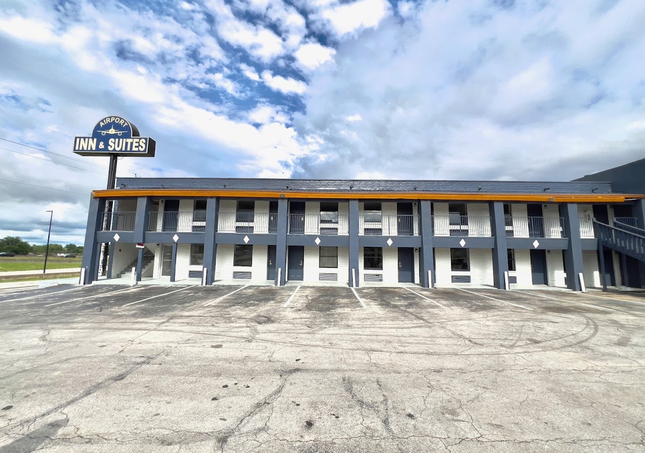 Tonight Inn & Suites — photo 1