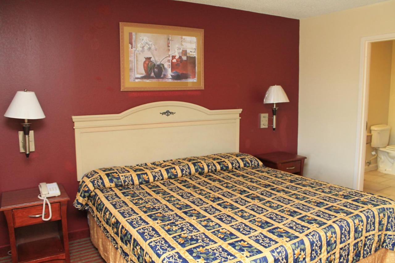 Webber's Motel — photo 1