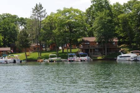 Clear Lake Resort — photo 1