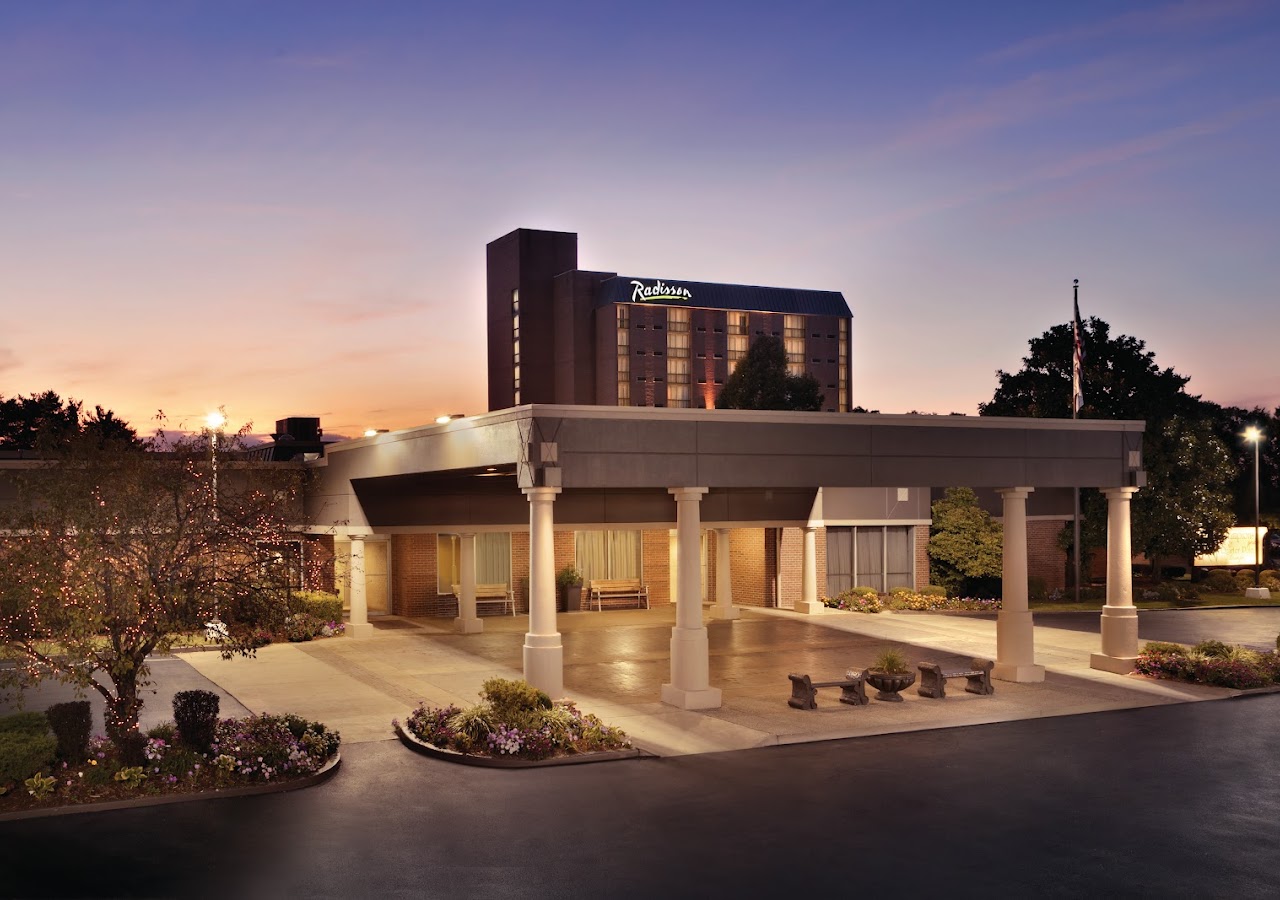 The Derby Hotel Louisville North — photo 1