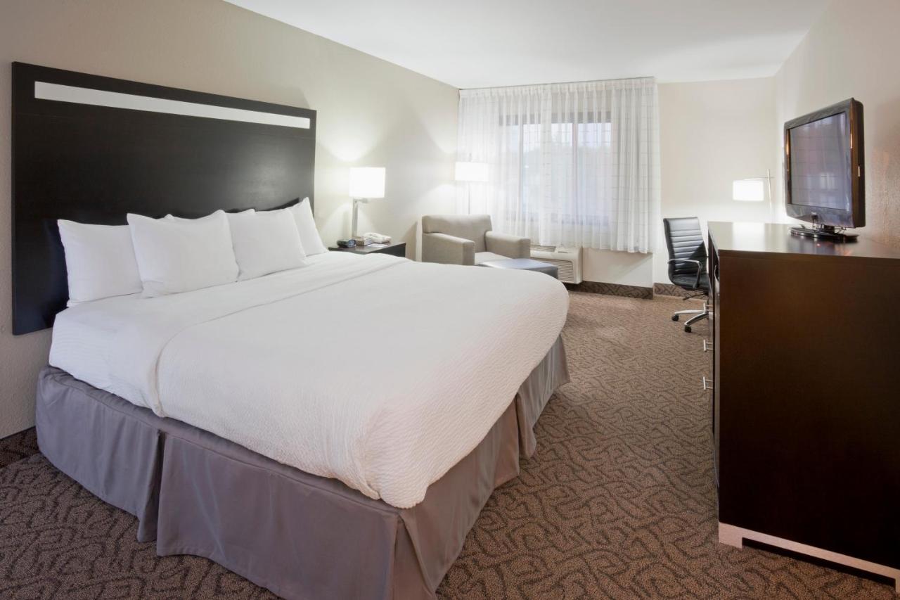 Carrollton Hotel — photo 1