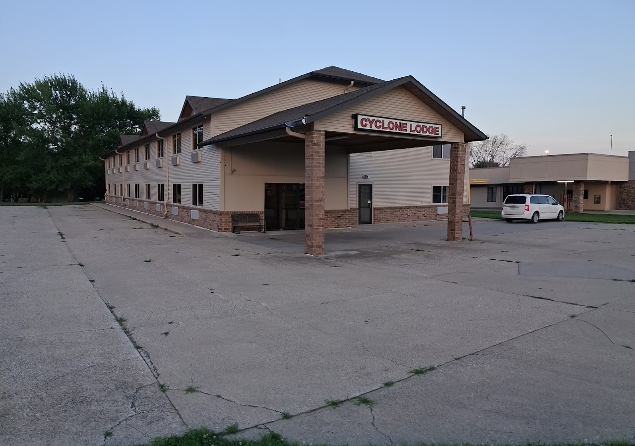 Cyclone Lodge — photo 1