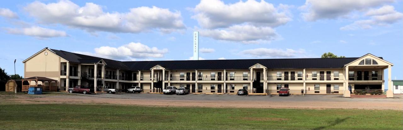 HiWay Inn Express — photo 1