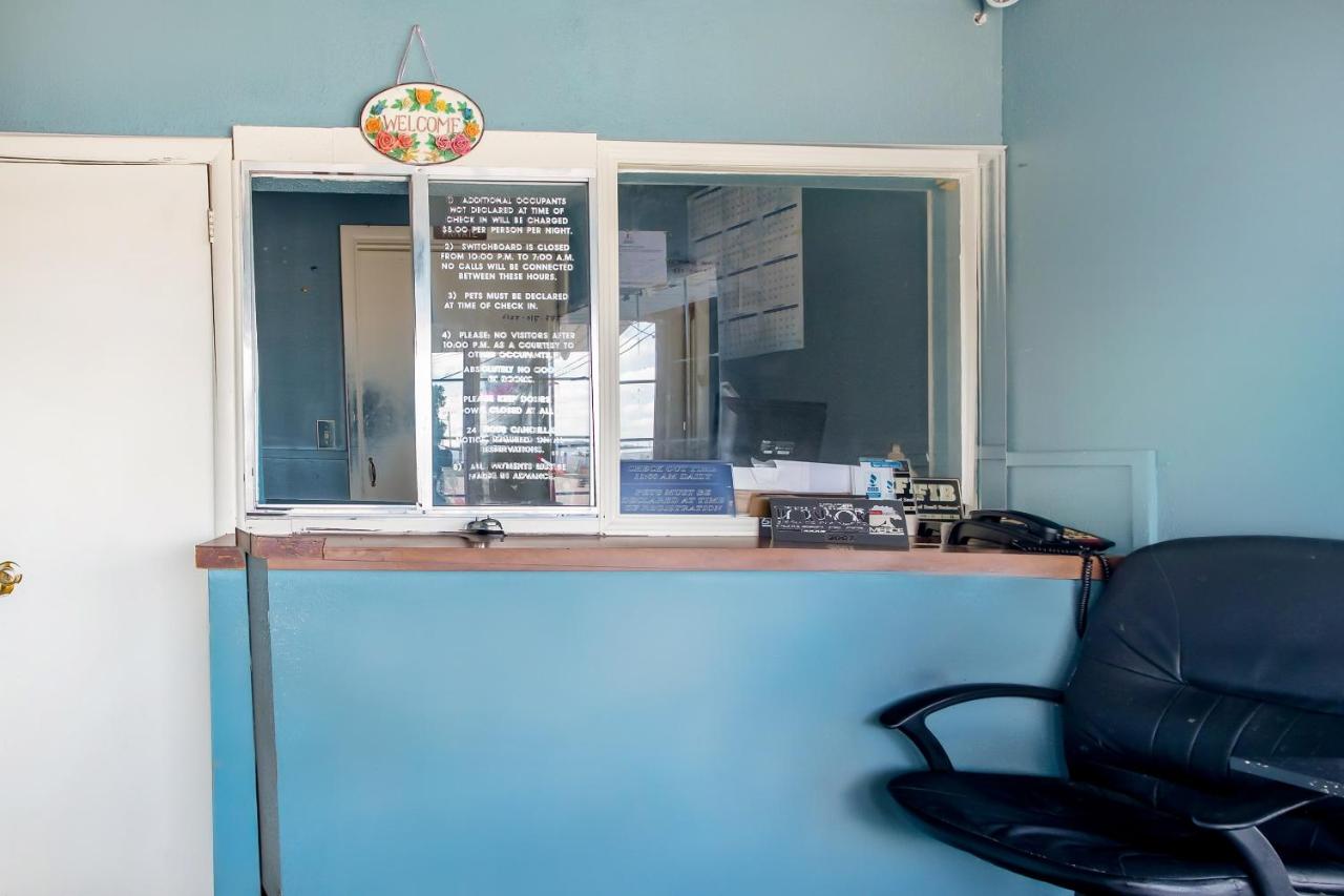 OYO Hotel Jacksboro TX - Fort Richardson — photo 1