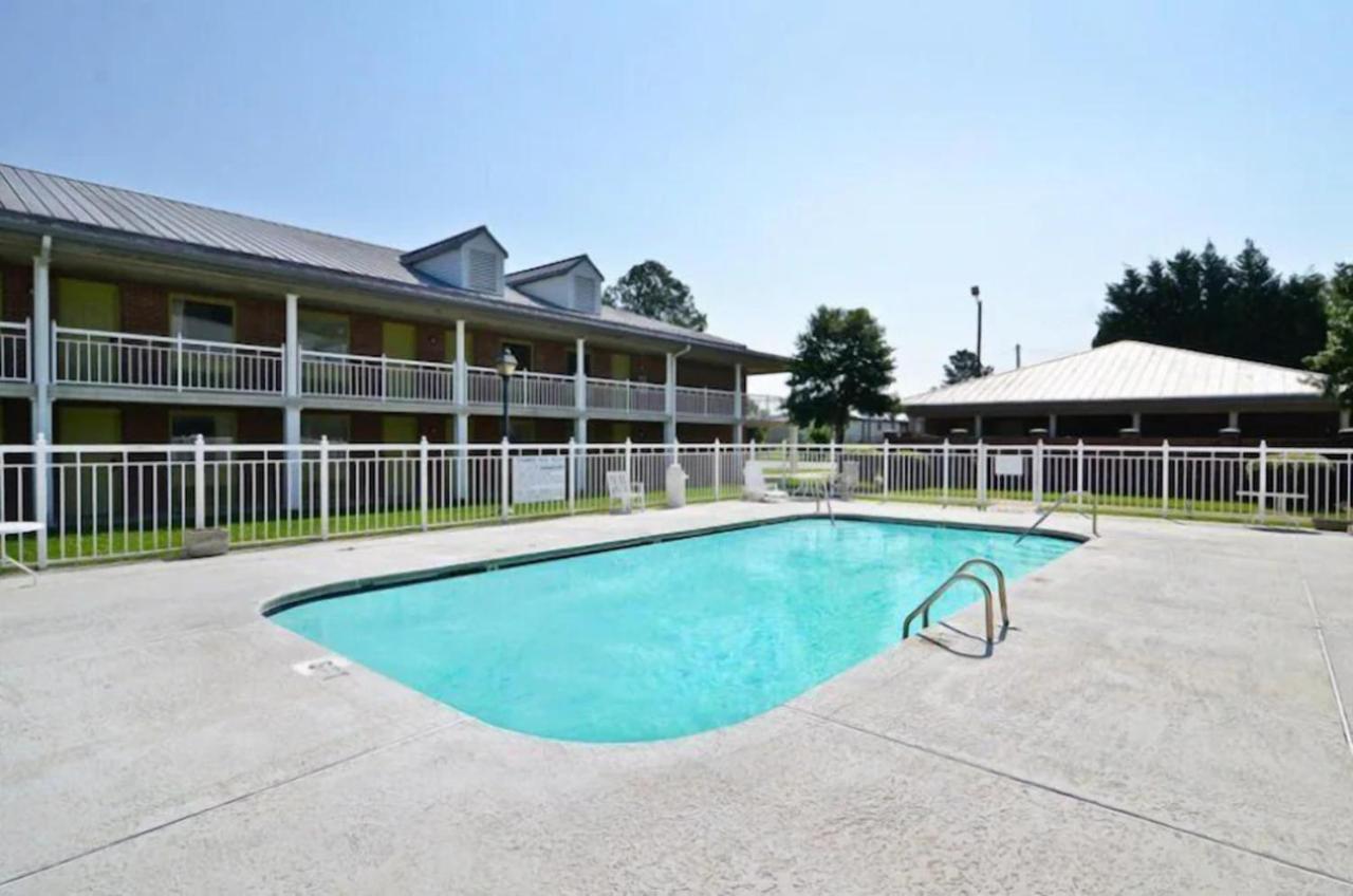 Motel 6 Sandersville, GA — photo 1