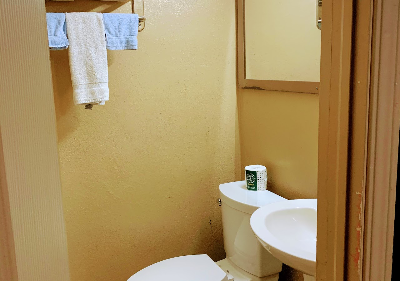 A Prince Of Wales Motel — photo 3