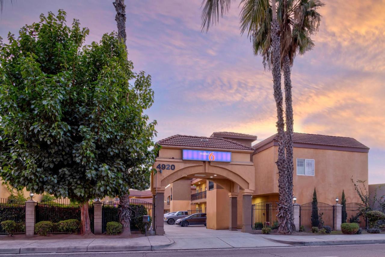 Motel 6 South Gate CA — photo 1