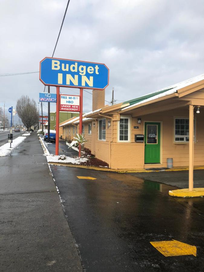 Budget inn — photo 1
