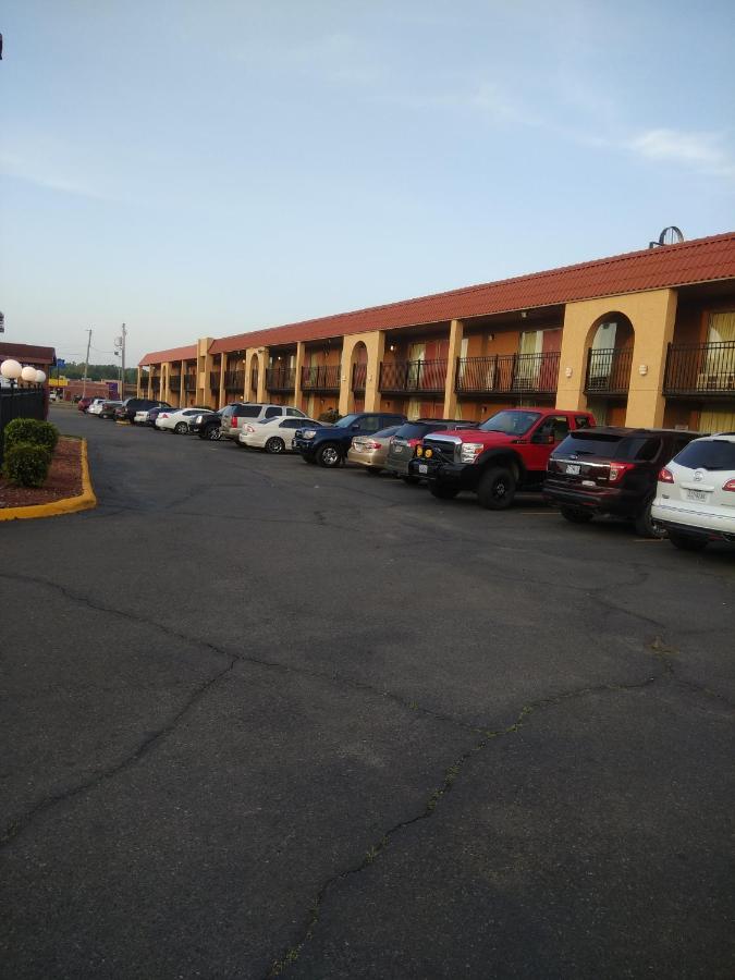 Days Inn by Wyndham Caddo Valley Arkadelphia — photo 1