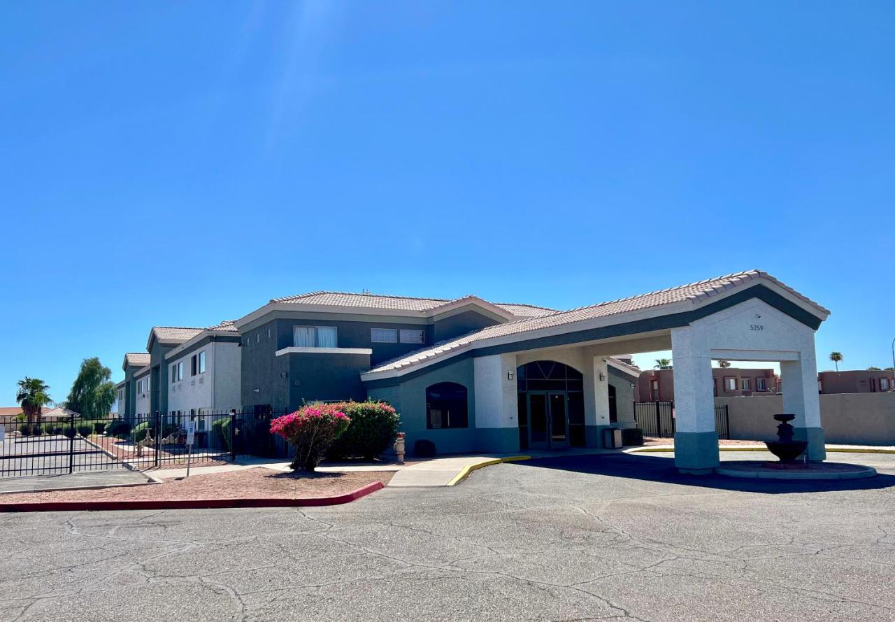 Budget Inn — photo 1