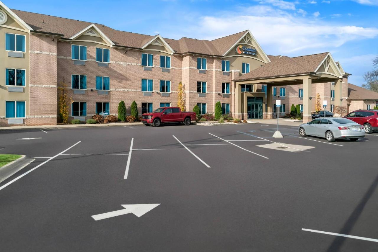Comfort Inn & Suites Taylor — photo 1