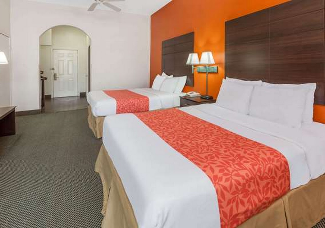 Studio 6 Suites Pasadena, TX — photo 2