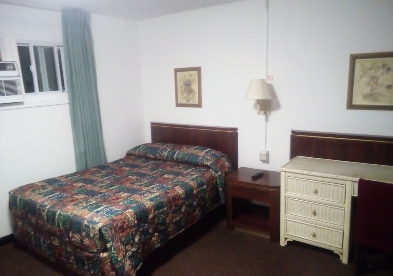 Hillside Motel — photo 2