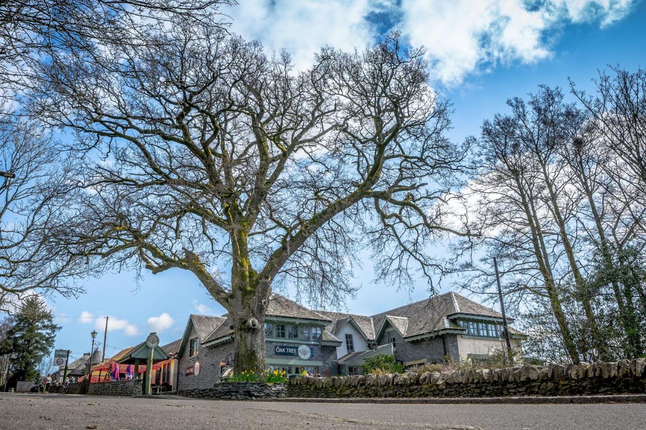 Oak Tree Inn — photo 1