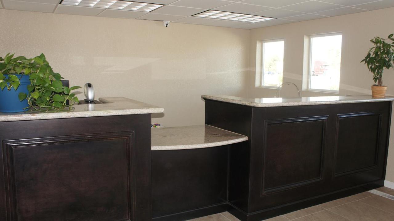 Apple Valley Hotel & Lodge — photo 1