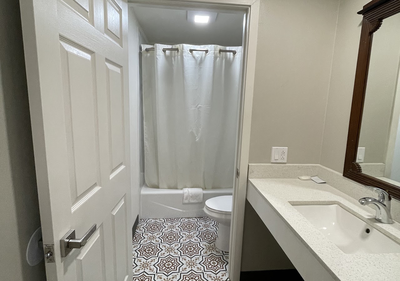 VILLA INN ANAHEIM — photo 3