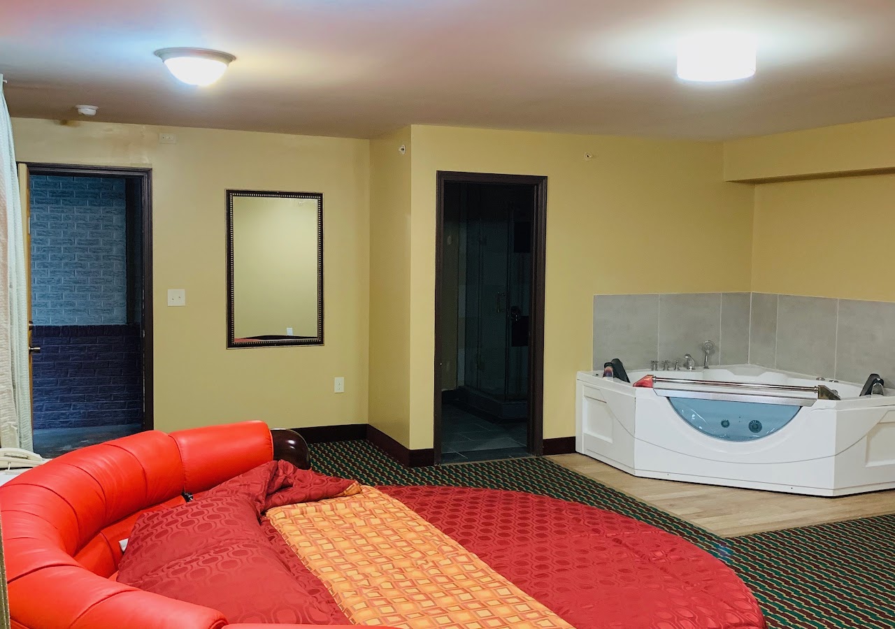 Motor City Inn & Suites — photo 3