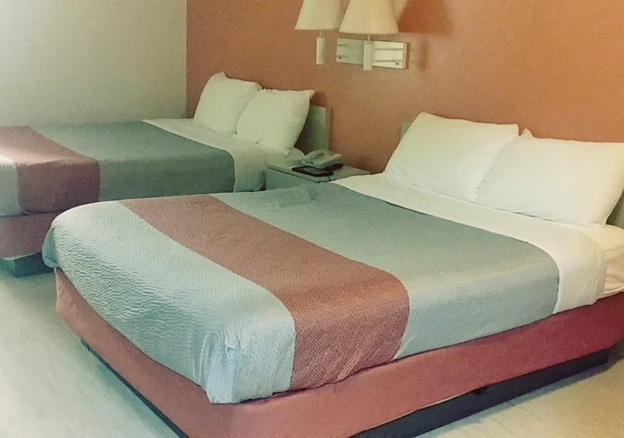 Hotel 6 Dallas — photo 2